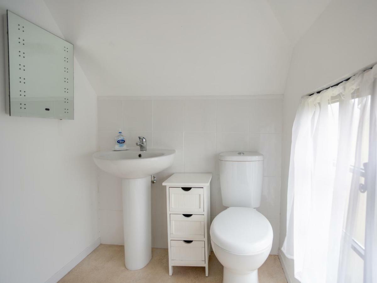 Little England Cottage Milborne Saint Andrew ภายนอก รูปภาพ